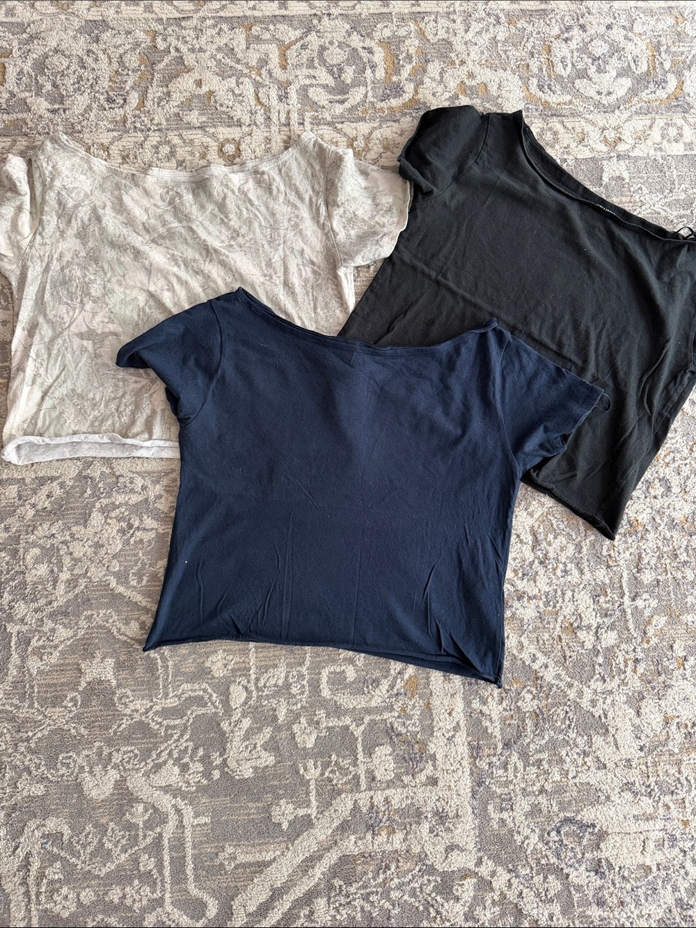 Hollister Short Sleeve Scoop Neck Top - Black, Navy, Camo